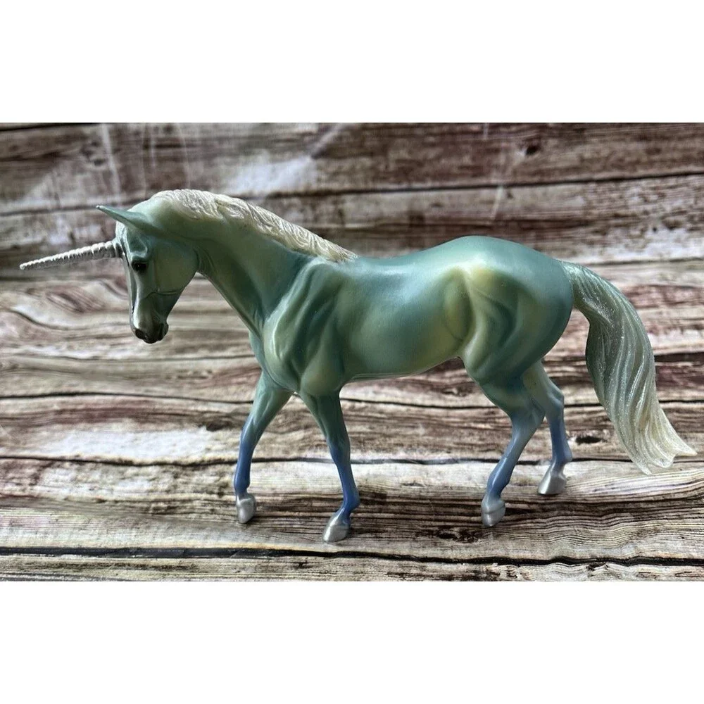 Breyer Horses Classic Size Freedom Series Le Mer Unicorn of the Sea #62060